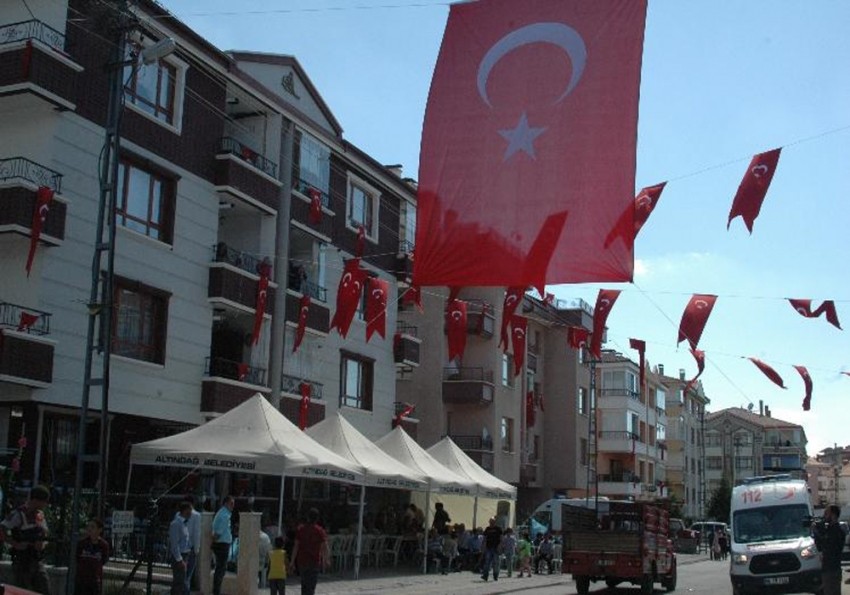 Van şehidinin Ankara’daki baba ocağına ateş düştü