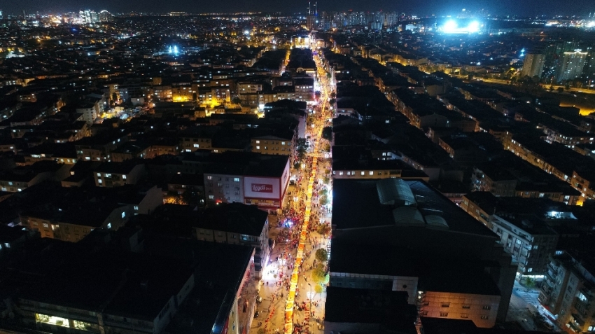 2016 metrelik Türk bayrağıyla yürüdüler