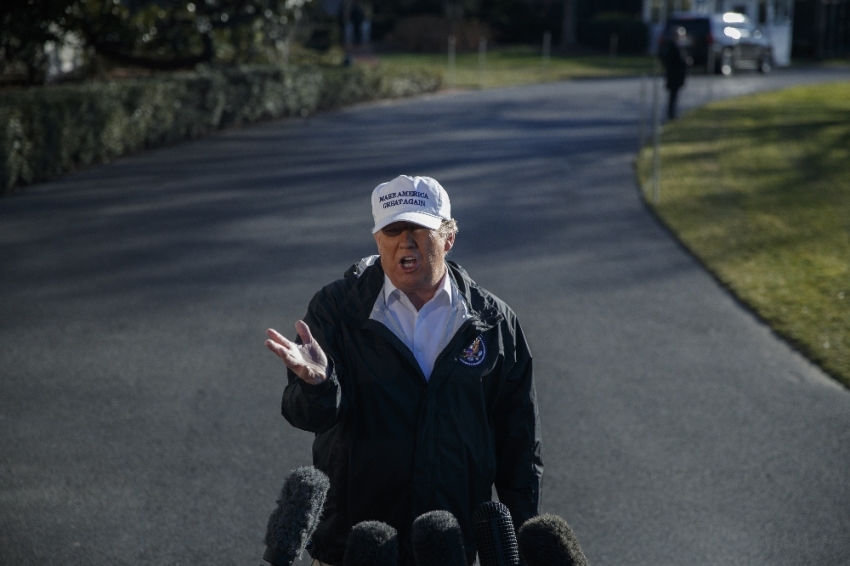 Trump Meksika duvarında ısrarcı