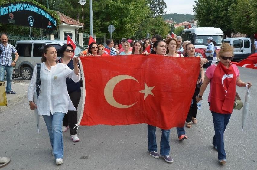 Eskişehir'de teröre lanet edenlerin isyanı