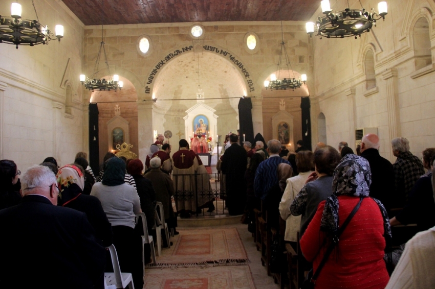 Ermeniler Hatay’da ’isim günü’ ayininde buluştu