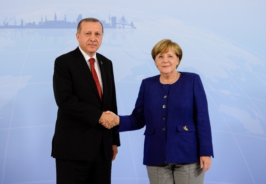 Cumhurbaşkanı Erdoğan, Merkel ile görüştü