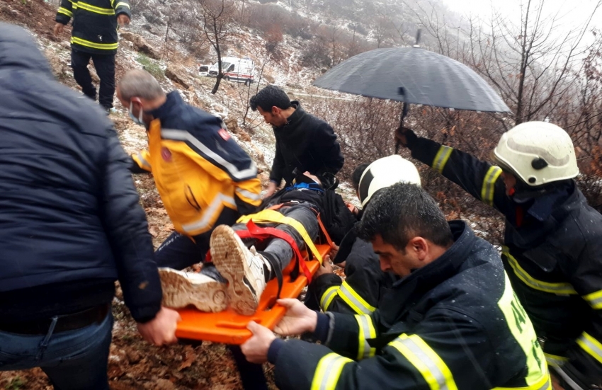 Öğrenci servisi şarampole devrildi: 10 yaralı