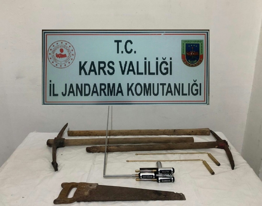 Jandarma kaçak kazı yapanlara göz açtırmıyor