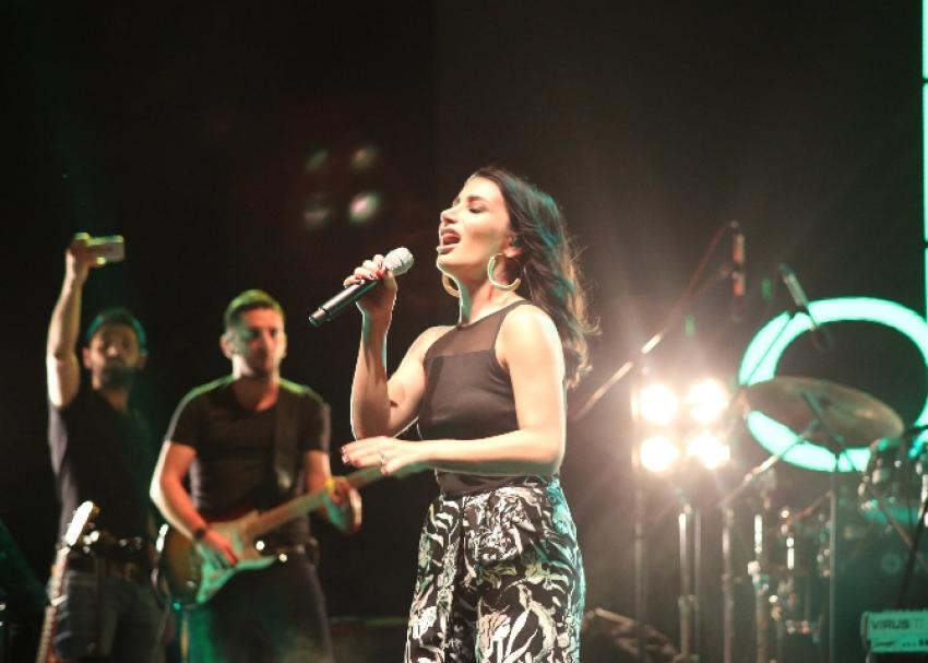 İrem Derici'den unutulmaz gece