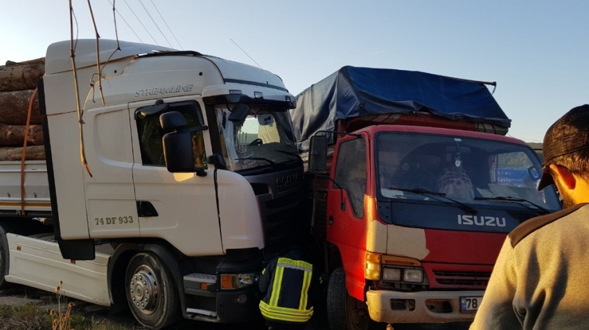 Karabük’te feci kaza: 17 yaralı