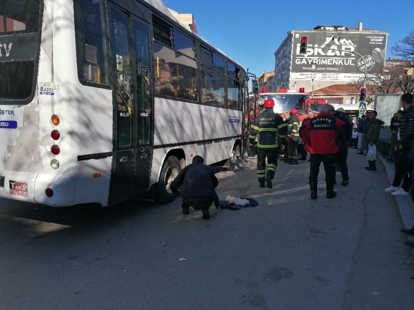 Özel halk otobüsünün altında kalan yaşlı kadın hayatını kaybetti