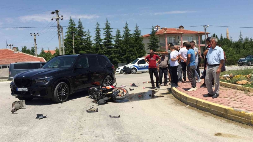 Cip ile motosiklet çarpıştı: 2 ağır yaralı