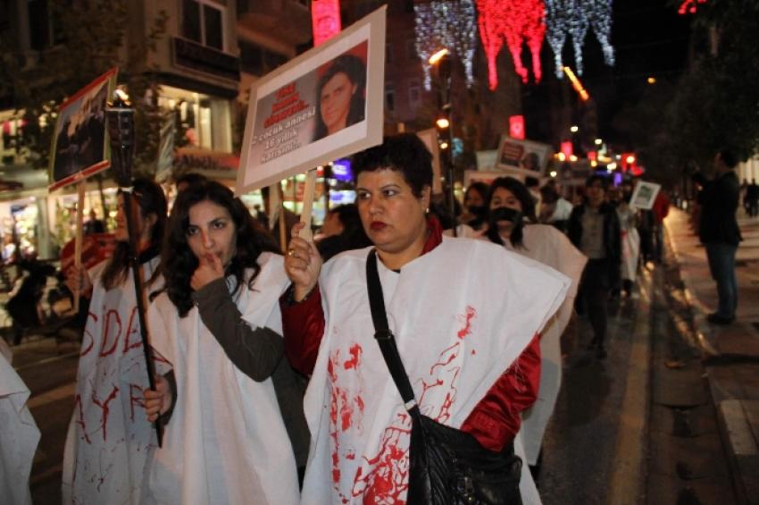 Kadına şiddeti protesto için 