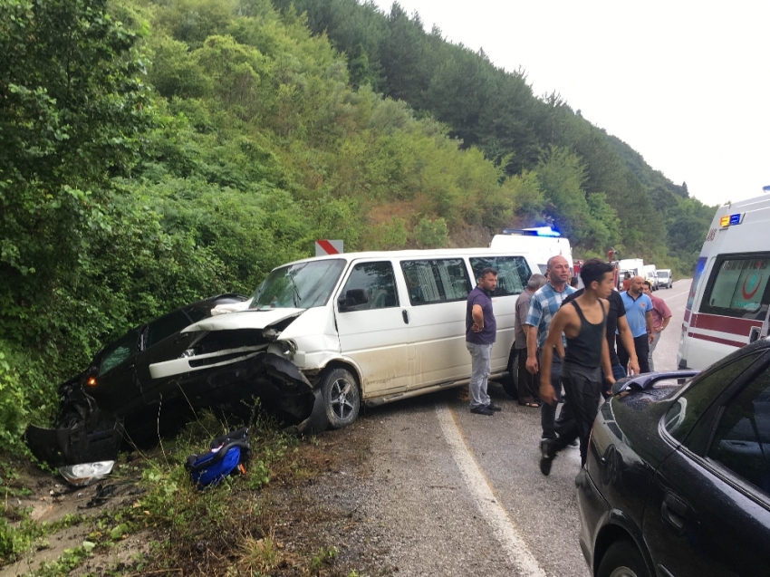 Kastamonu’da feci kaza: 12 yaralı