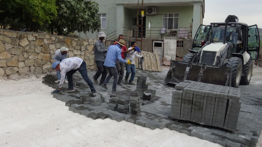 Bunlar asker değil, inşaat işçileri