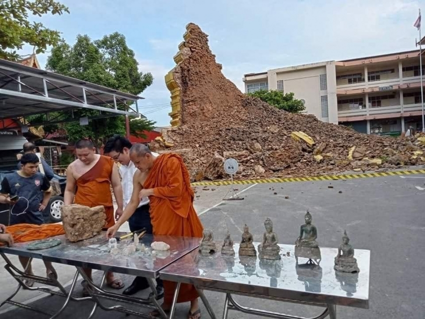 Tayland’da 500 yıllık tapınakta çökme