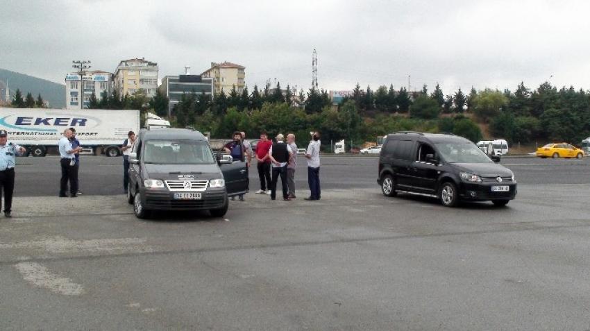 Bomba yüklü süpheli araç alarmı devam ediyor