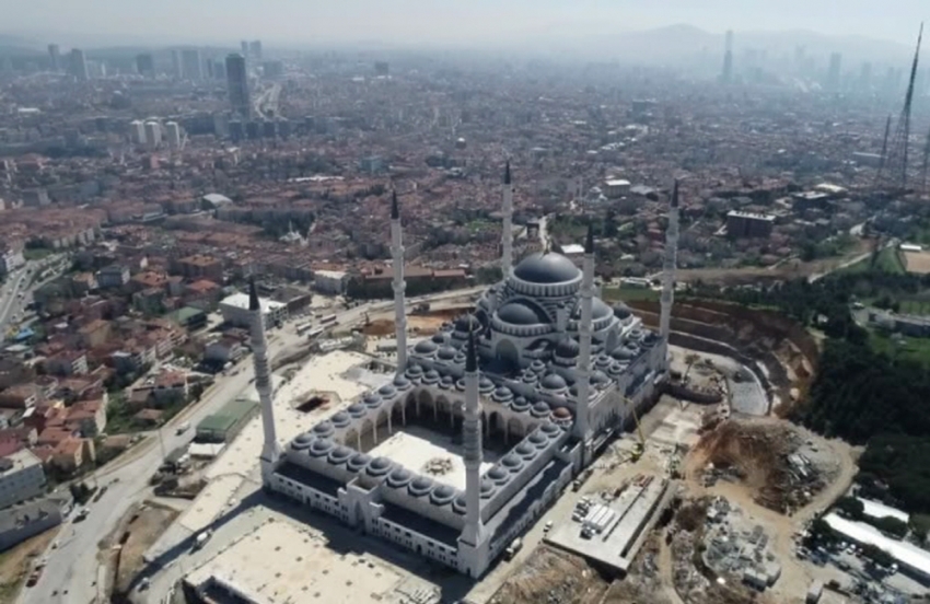 Sona gelinen Çamlıca Camii havadan görüntülendi