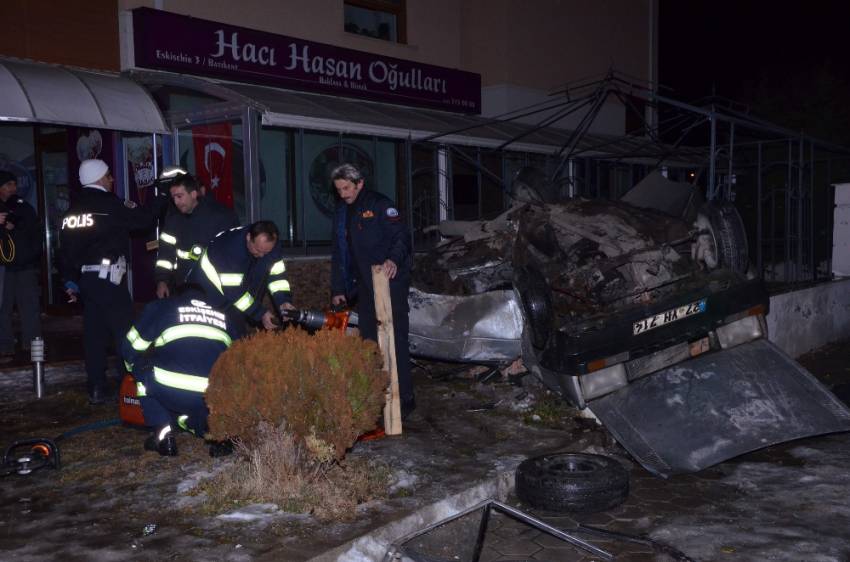 Eskişehir’de trafik kazası: 2 ölü, 1 yaralı