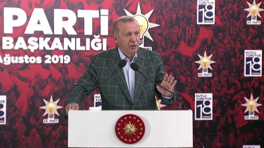 Cumhurbaşkanı Erdoğan: “Bunları biz kovalıyoruz onlar kaçıyor”