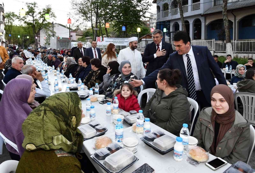 Ramazanın bereketi Osmangazi ile Balkanlar’a taştı