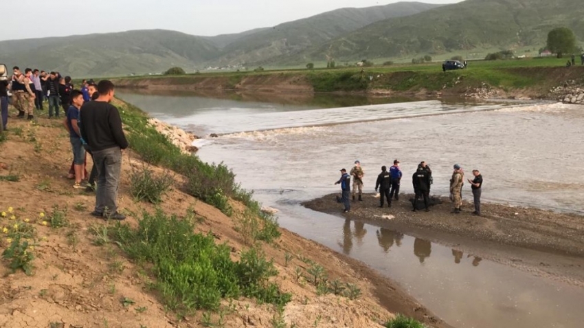 Karasu Nehri’nde kaybolan gencin cansız bedenine ulaşıldı