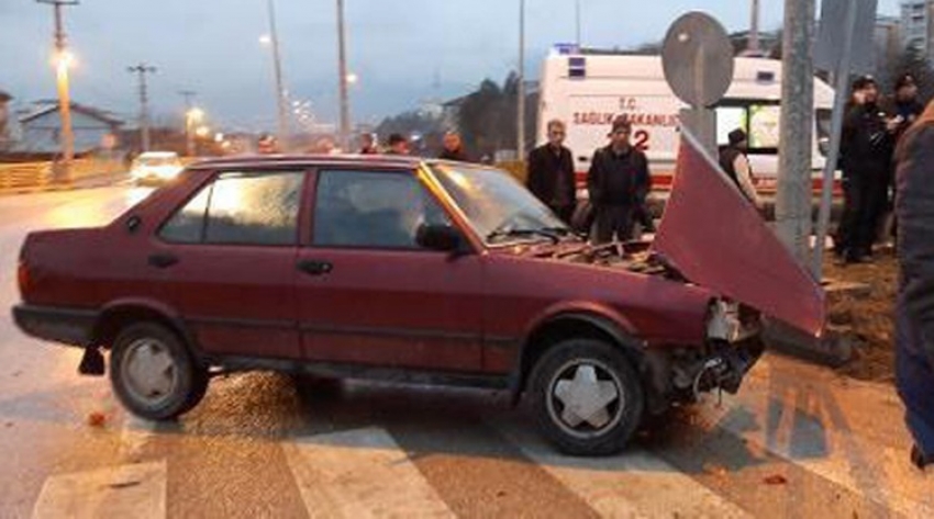 Karabük’te iki otomobil çarpıştı: 4 yaralı