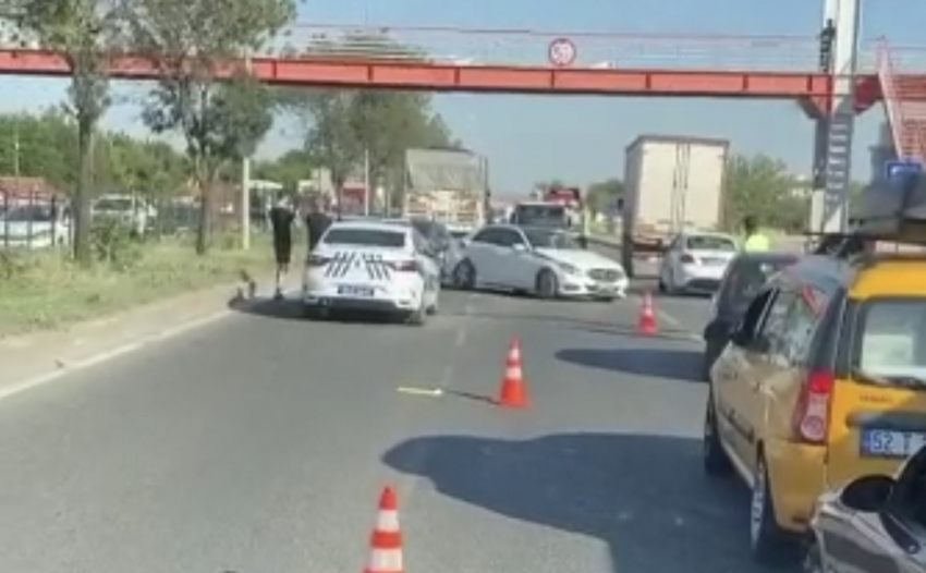 Maddi hasarlı trafik kazası Çevre Yolu’nda trafiği felç etti