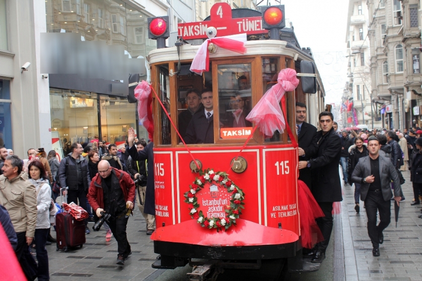 ’Nostaljik tramvay’ seferlere başladı