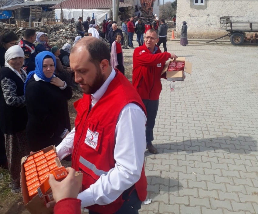 Deprem bölgesinde yaralar sarılmaya başlandı