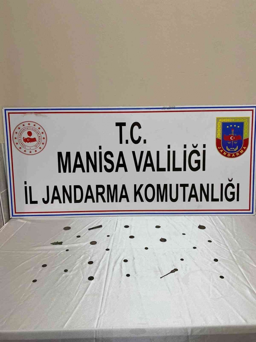 Tarihi eser kaçakçısı jandarmadan kaçamadı