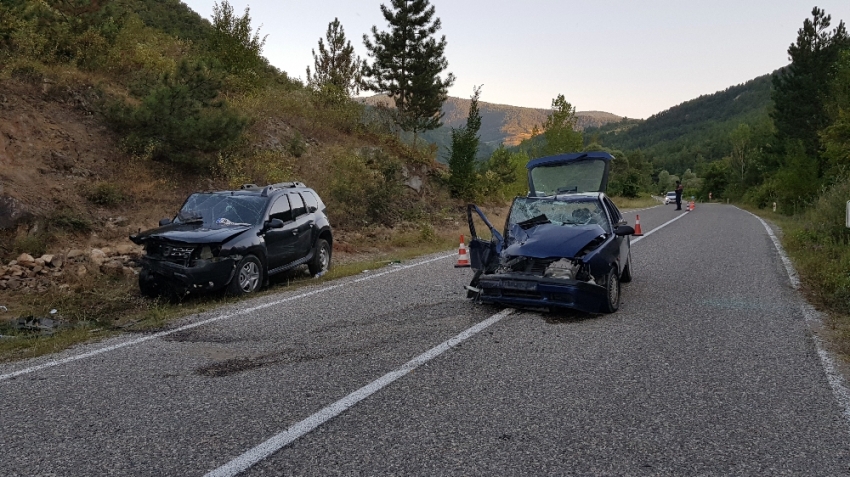 Karabük’te trafik kazası: 1 ölü, 2 yaralı