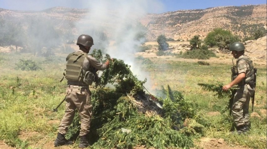 4 sığınak imha edildi, 1 terörist öldürüldü