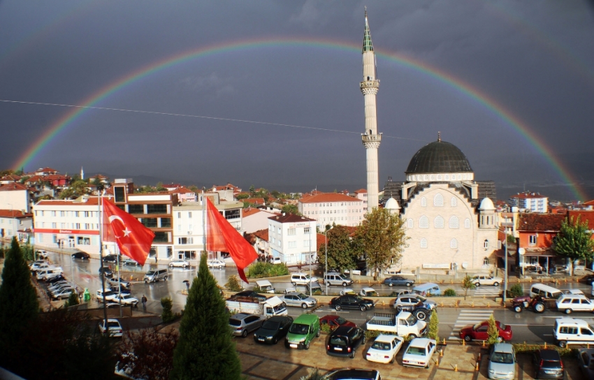 Gökkuşağının güzelliği büyüdü