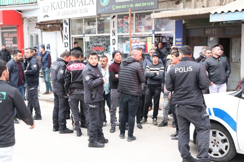 Kendilerini polis olarak tanıtıp gasp yapan 6 kişi yakalandı