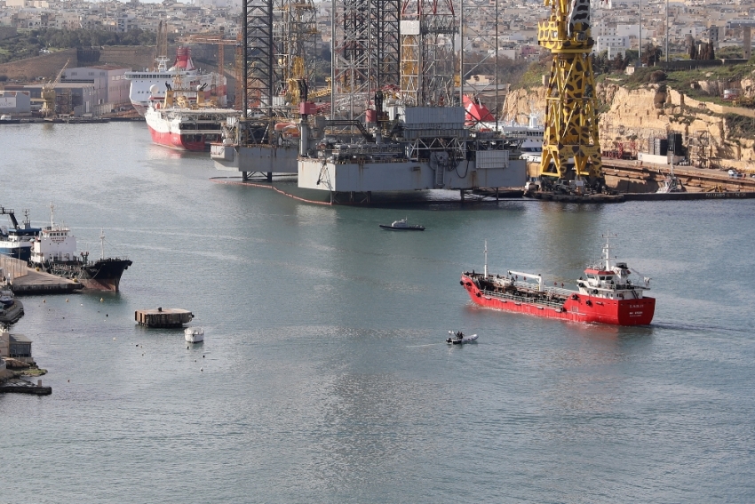 Kaçırılan tanker Malta Limanı’na ulaştı