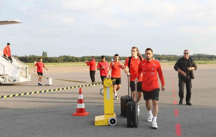 A Milli Futbol Takımı, Hollanda’da
