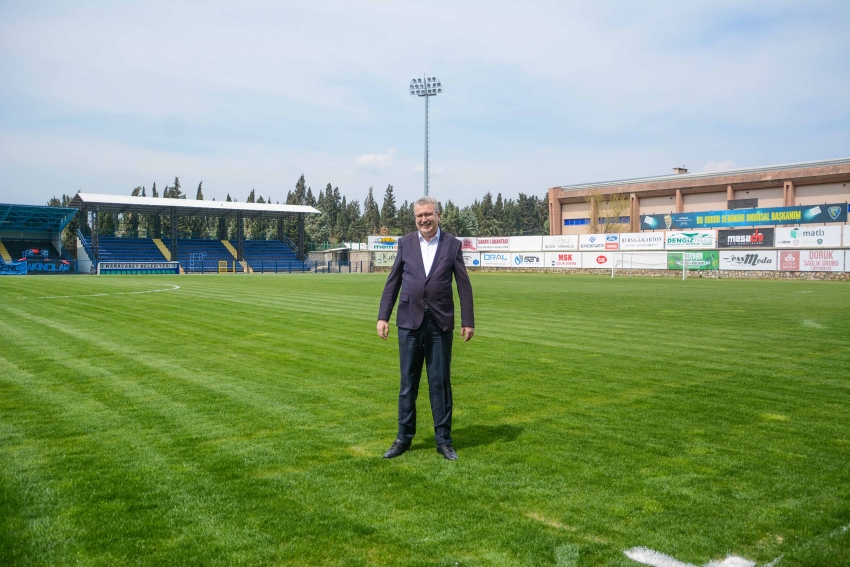 Karacabey Belediyespor şampiyonluk turu atmak için gün sayıyor