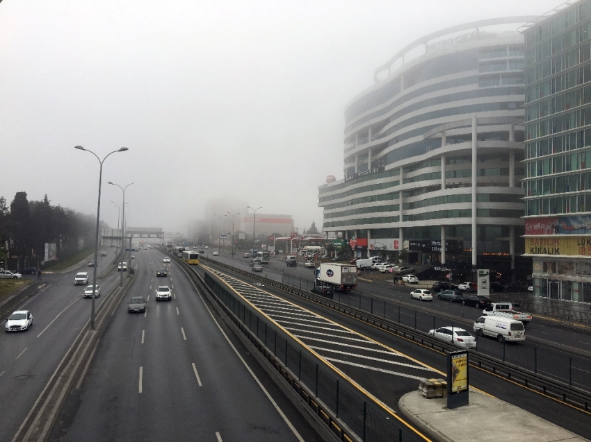 İstanbul’da sis sürprizi