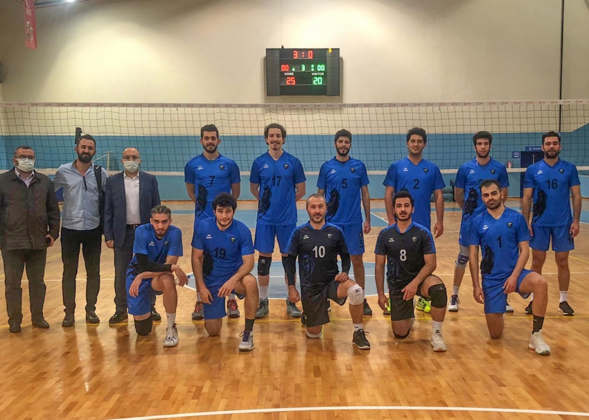 Karacabey Belediyespor voleybolda fırtına gibi