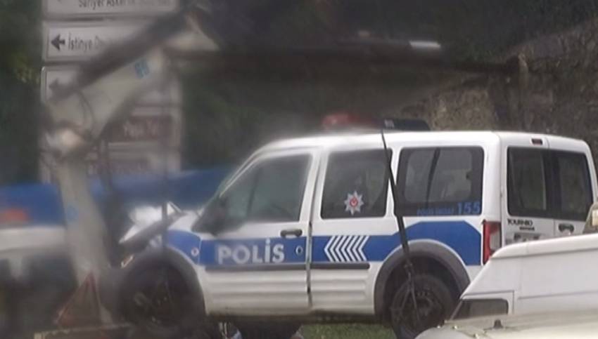 İstanbul’da polis aracı kaza yaptı: 2 polis yaralandı