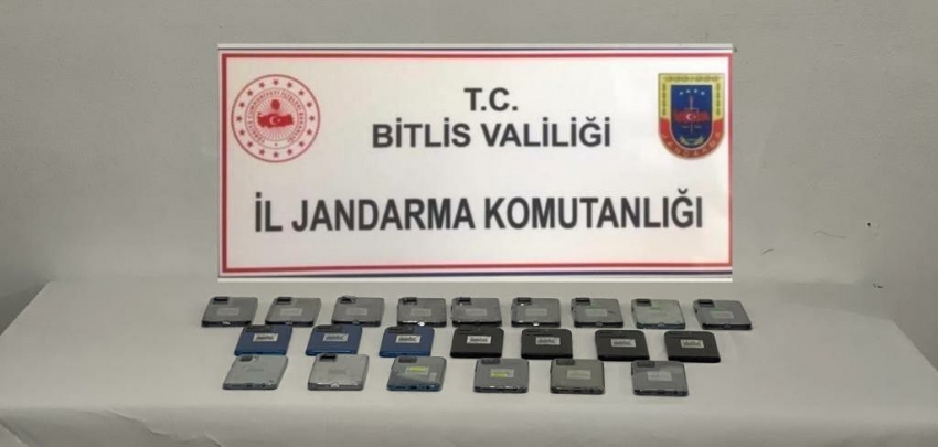 22 adet kaçak cep telefonu ele geçirildi