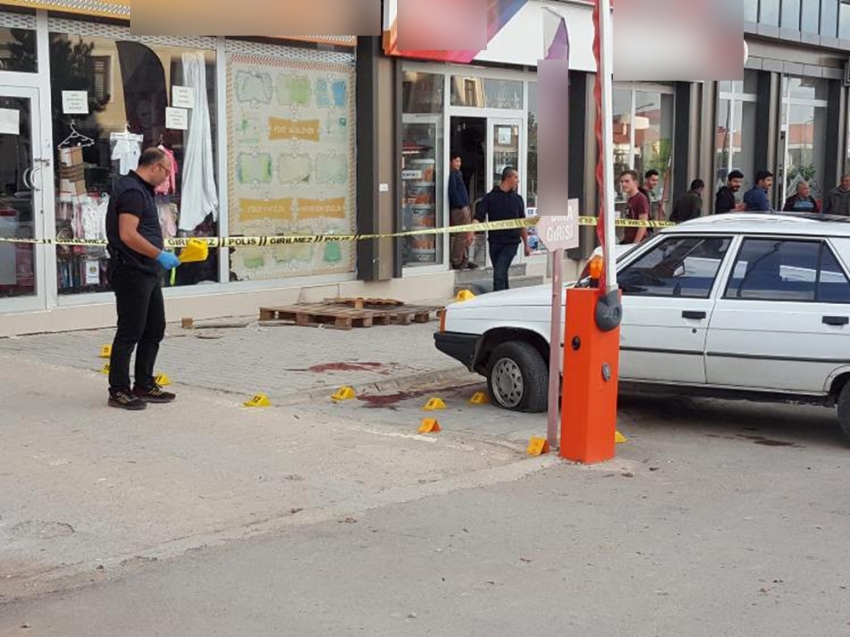 Eski muhtarı sokak ortasında öldürdüler