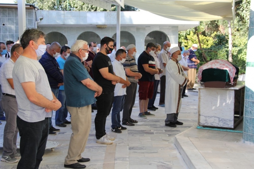 Eski eşi tarafından boğularak öldürülen kadın son yolculuğuna uğurlandı