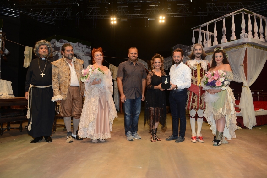 Bursa'da Festivalde tiyatro keyfi