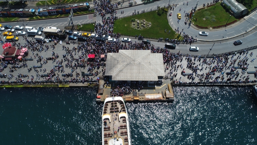 Bayramının ikinci gününde vatandaşlar Boğaz’a akın etti