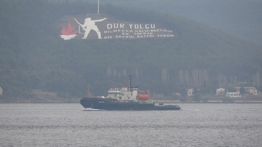 Rus askeri gemisi Çanakkale Boğazı’ndan geçti