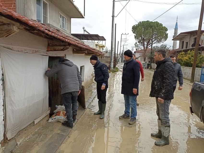 Selin vurduğu Sarayköy’de evleri su bastı