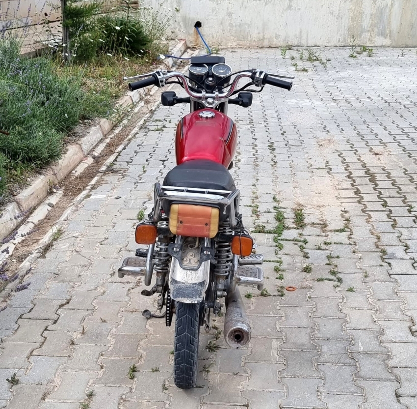 Motosiklet hırsızları yakalandı