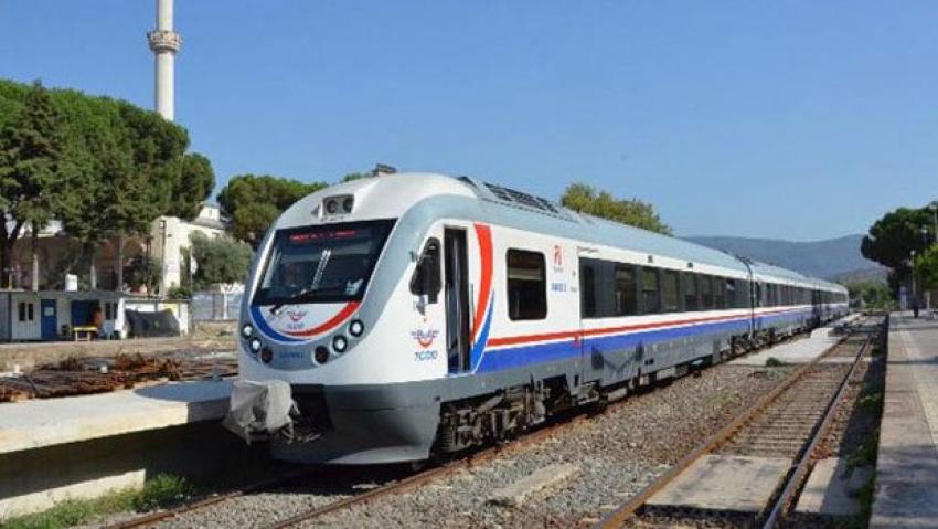 Aşırı sıcak tren durdurdu