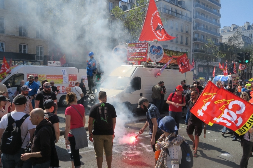 Fransa’da grevin bitirilmesi konusunda anlaşma yok