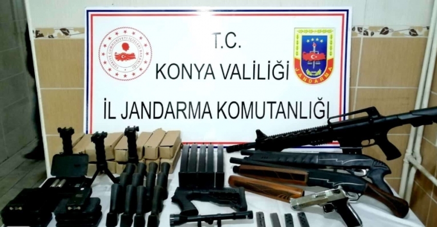 Konya’da jandarmadan ruhsatsız silah satışına darbe