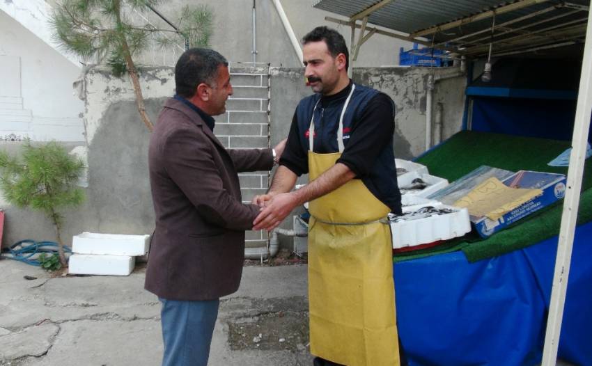 15 Temmuz gecesinden beri nöbet tutuyor