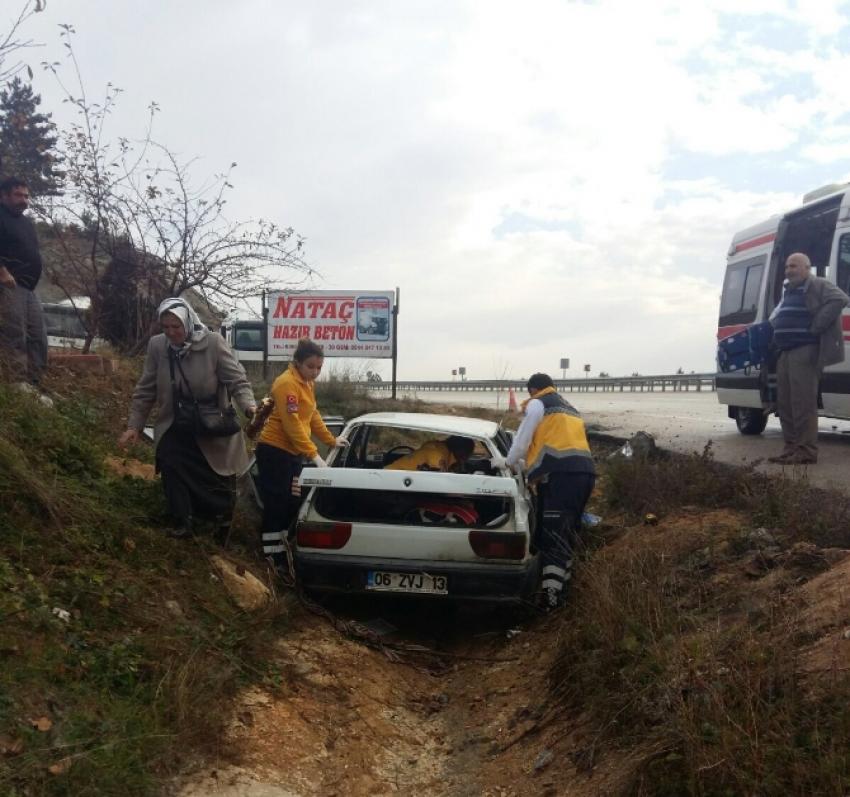 Otomobil takla attı